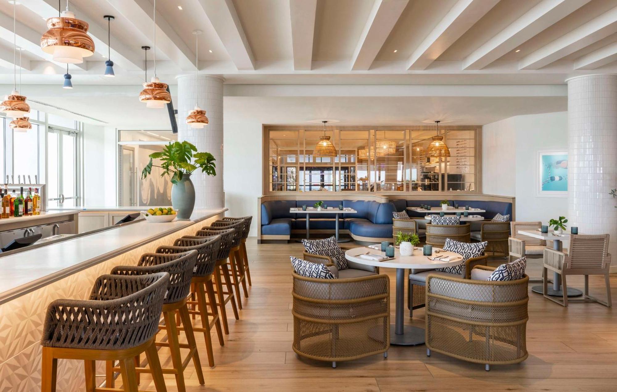 The Singer Oceanfront Resort, Curio Collection By Hilton Riviera Beach Dış mekan fotoğraf
