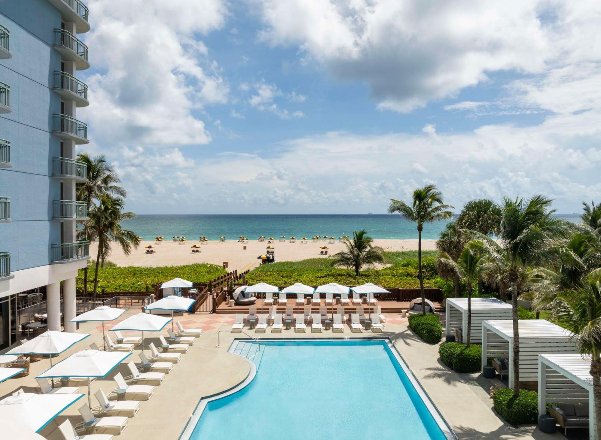 The Singer Oceanfront Resort, Curio Collection By Hilton Riviera Beach Dış mekan fotoğraf