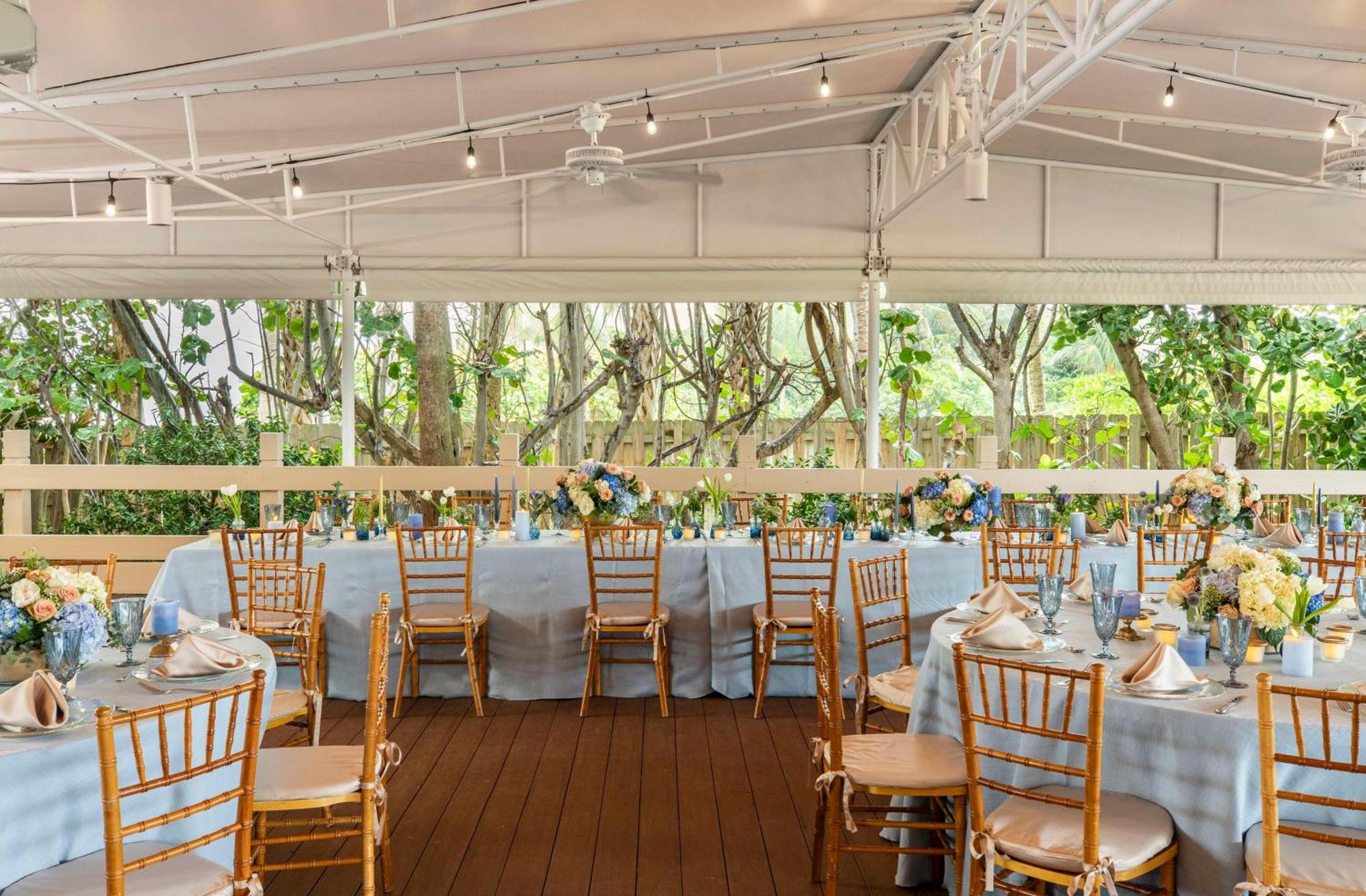 The Singer Oceanfront Resort, Curio Collection By Hilton Riviera Beach Dış mekan fotoğraf